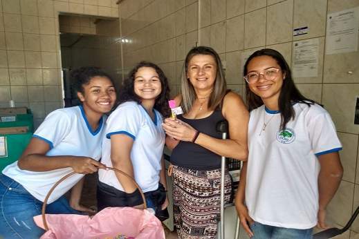 GRÊMIO DA CALVINO COMEMORA O DIA INTERNACIONAL DA MULHER.